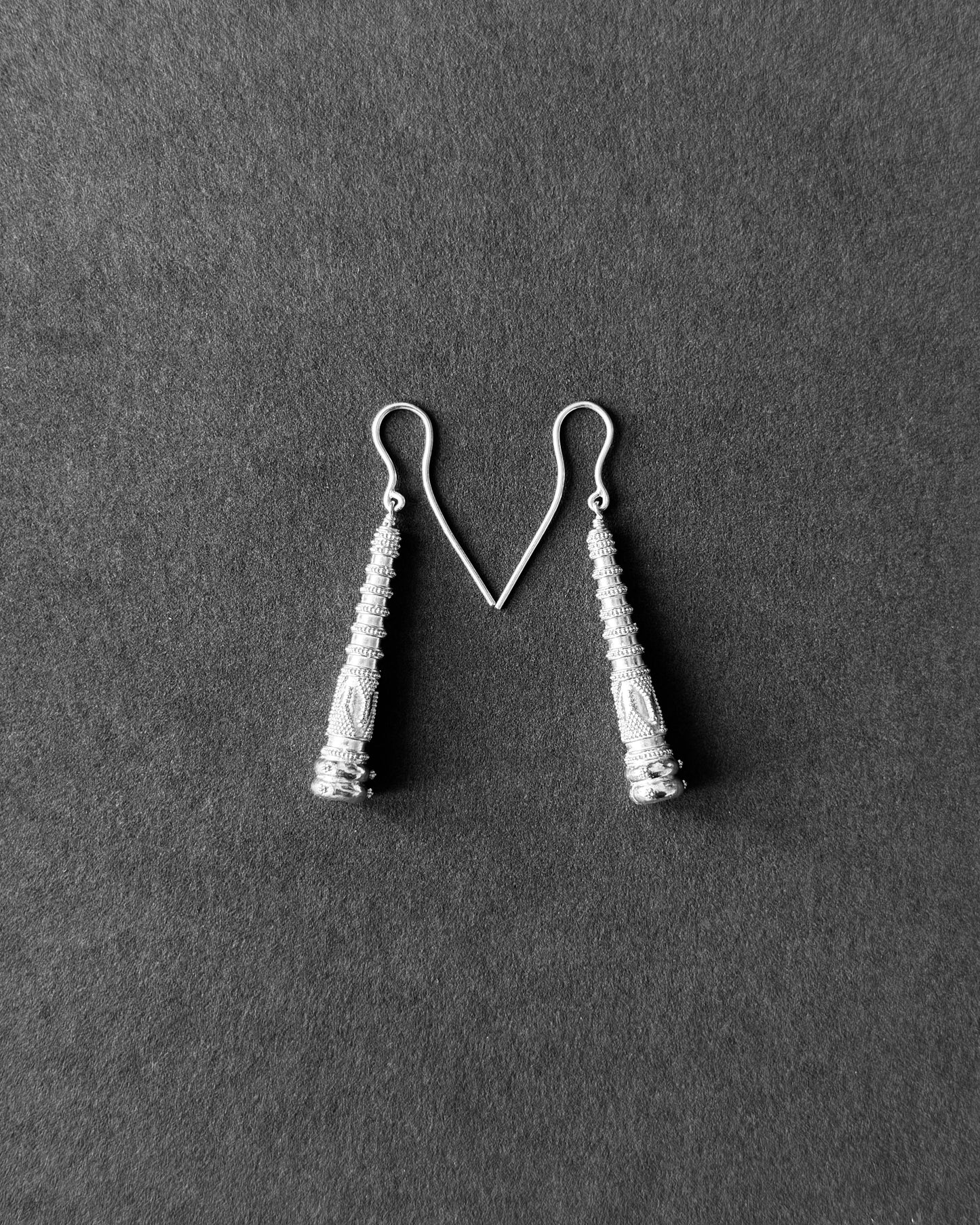 Inverted Neo Pipa Earrings