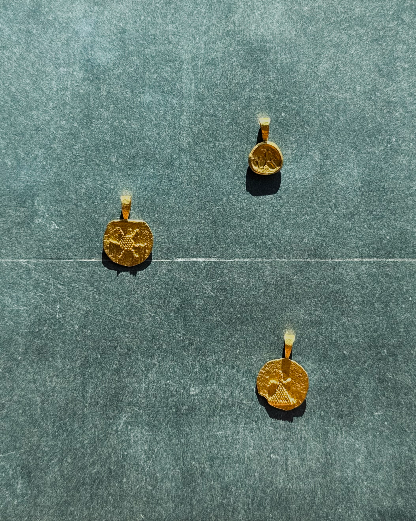 Piloncitos Coin Pendant (Medium)