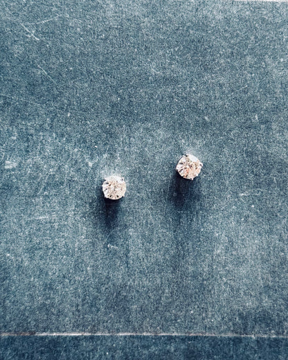 18K White Gold .50 Stud (Sale)