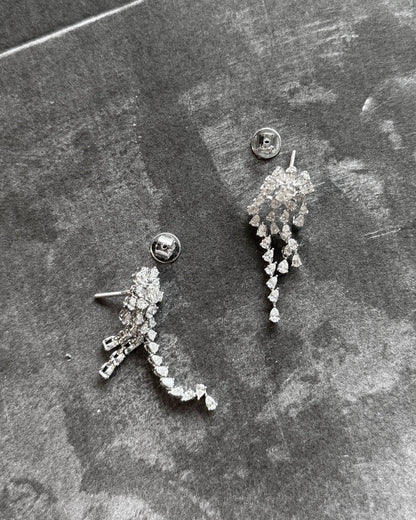 18K White Gold Natural Diamond Rivière Dangling (Sale)
